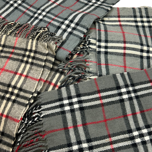 Burberry Scarf (Grey)
