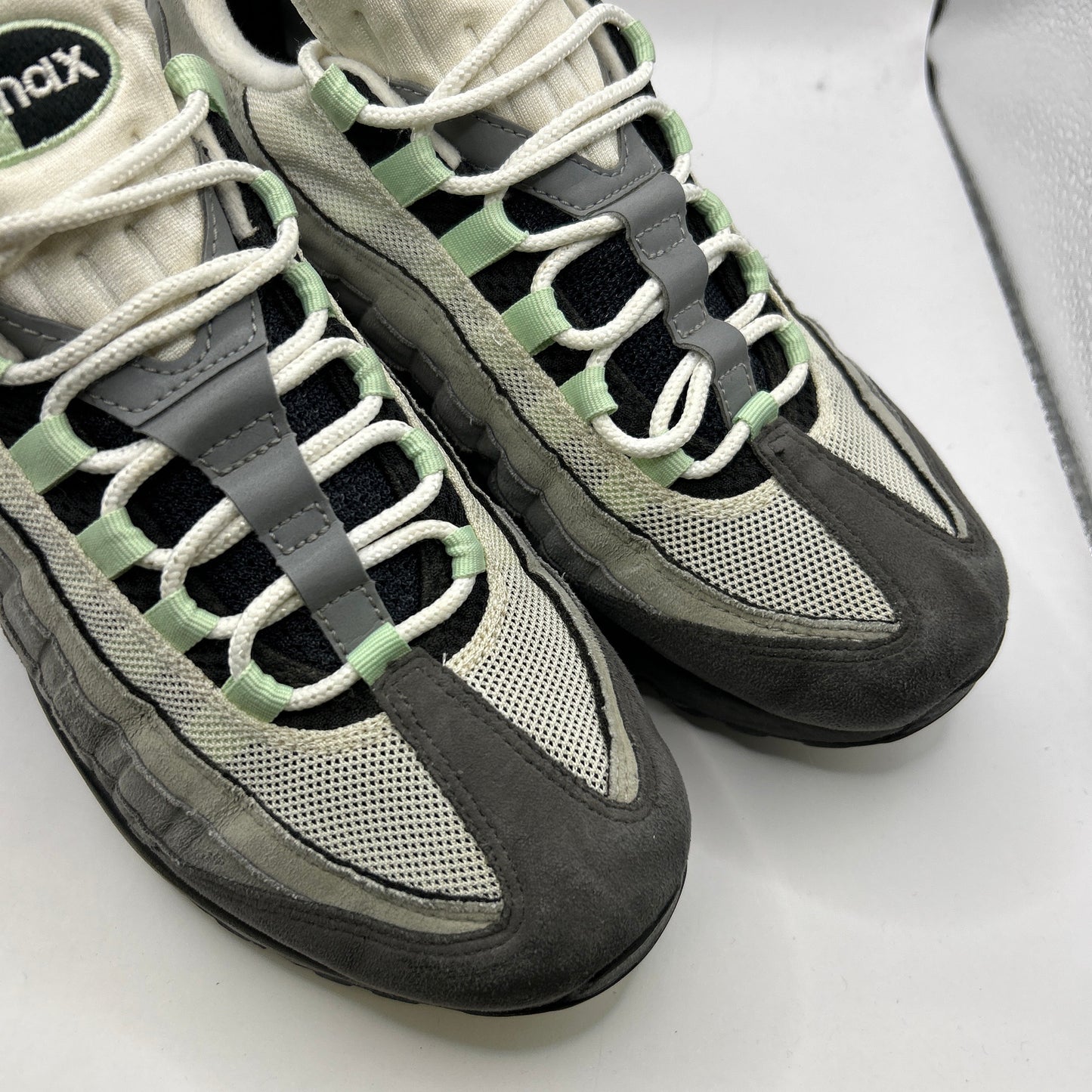 Nike Fresh Mint 95s (UK 8)