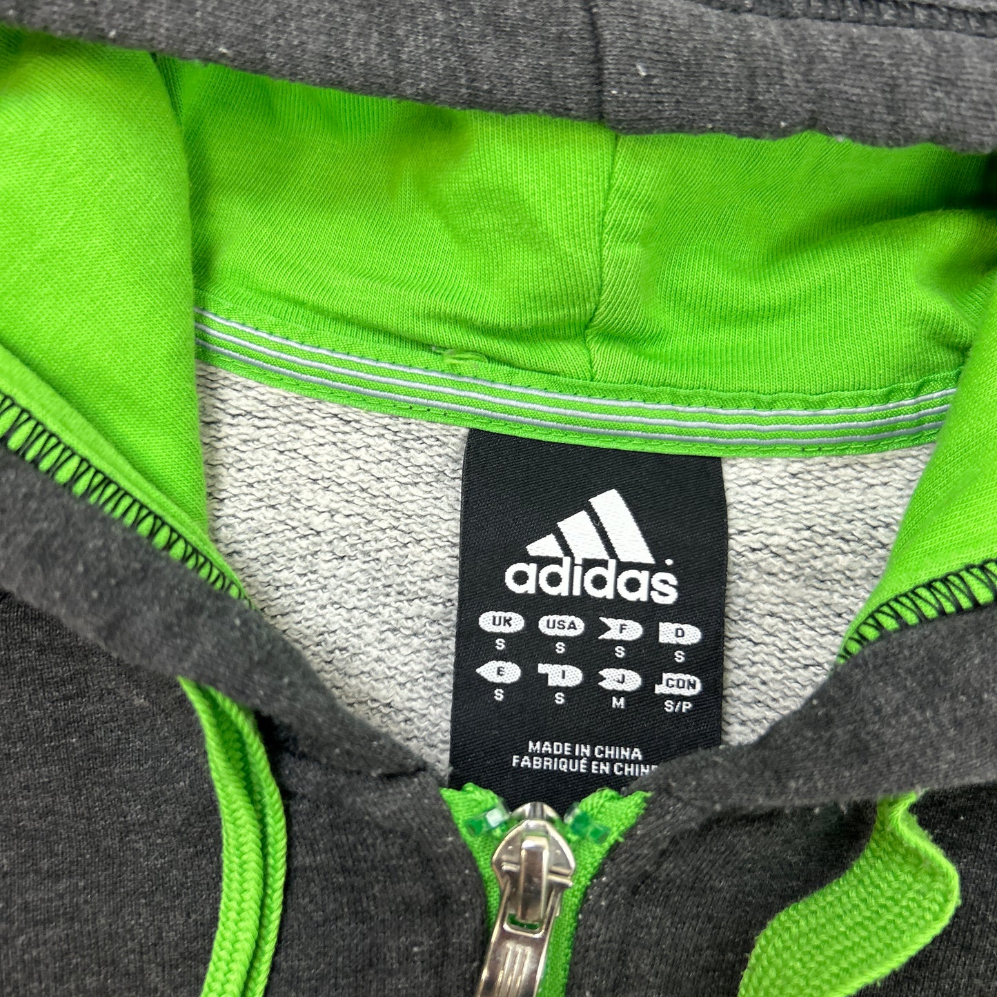 Adidas Essentials Hoodie (S)