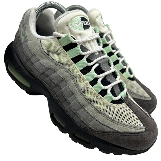 Nike Fresh Mint 95s (UK 6)