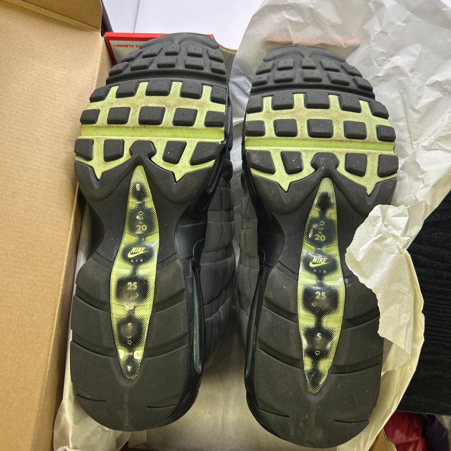 Nike Fresh Mint 95s (UK 11)