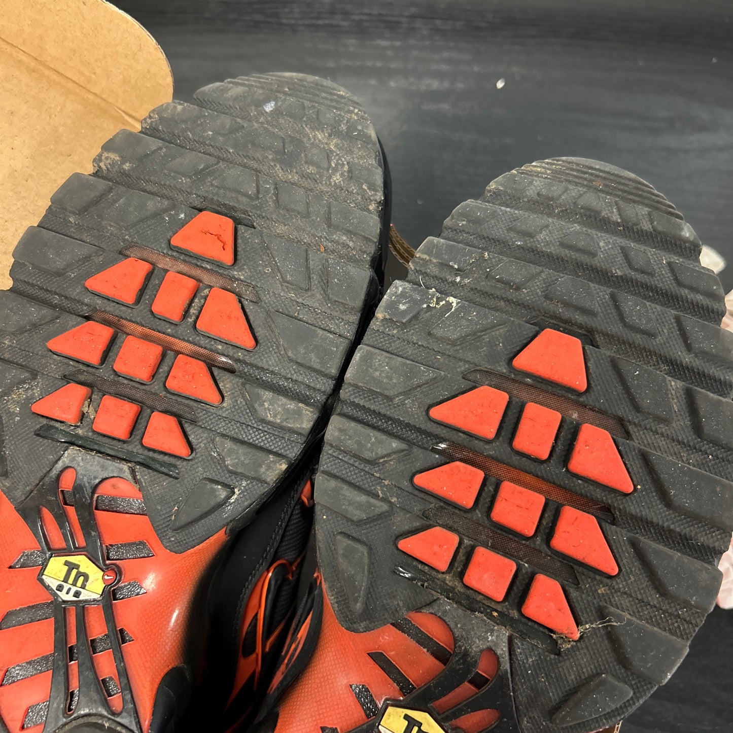 Nike Total Orange Tn (UK 12)