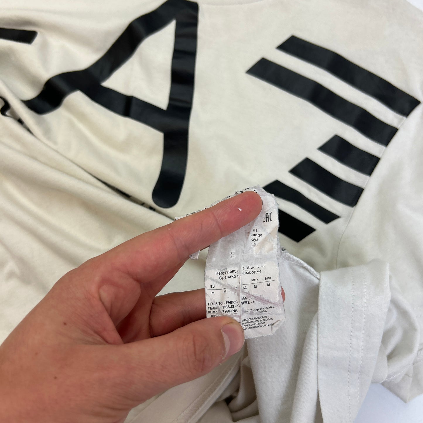 Armani T-Shirt (M)
