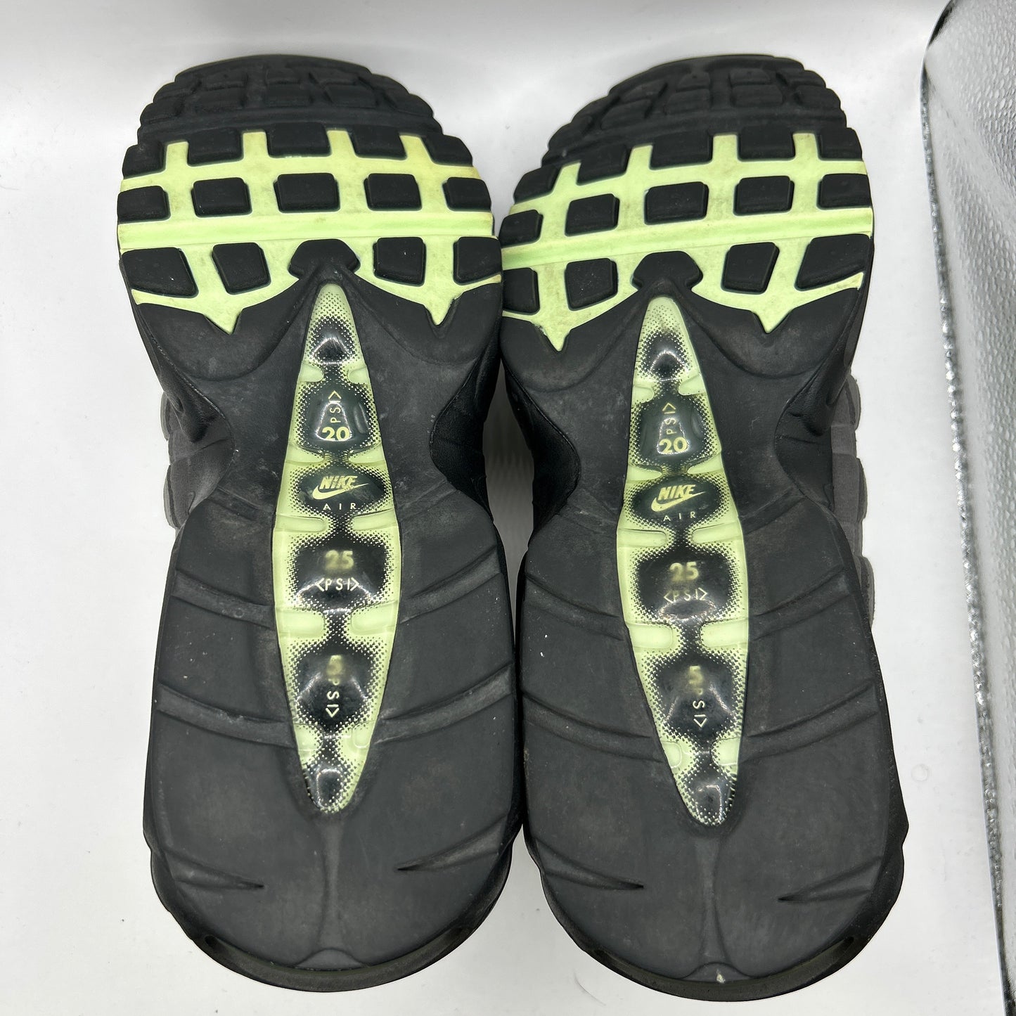 Nike Fresh Mint 95s (UK 10)
