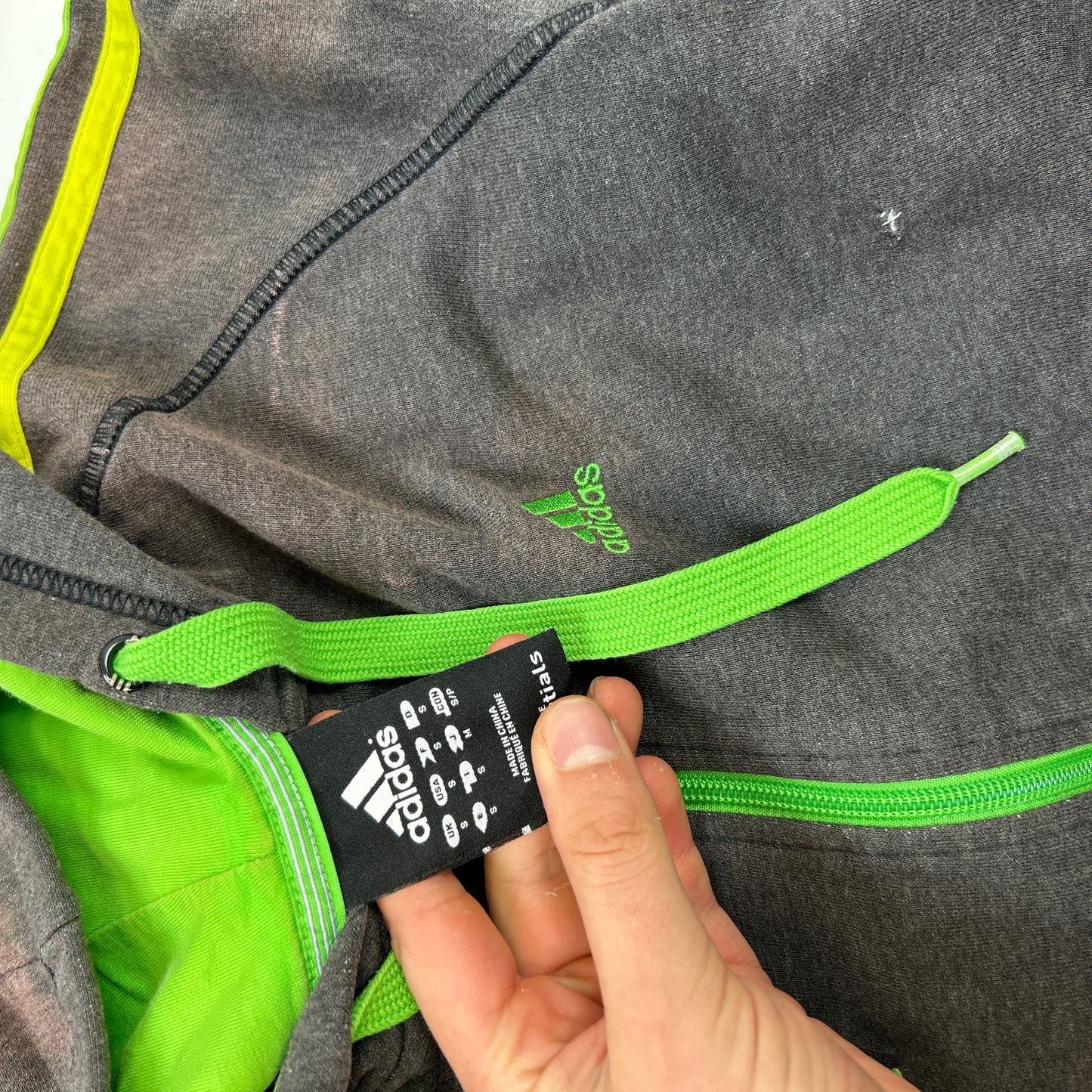 Adidas Essentials Hoodie (S)