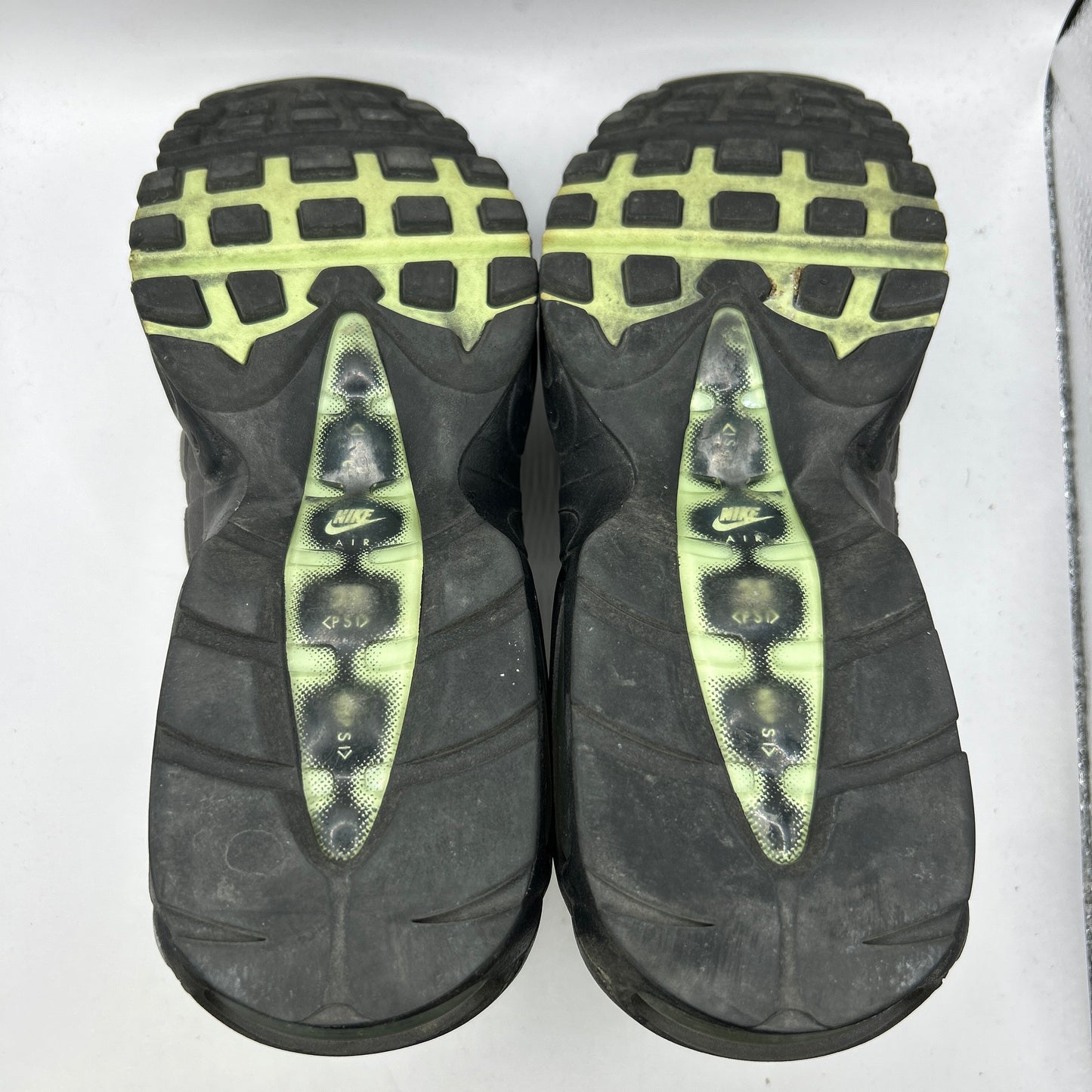 Nike Fresh Mint 95s (UK 7.5)