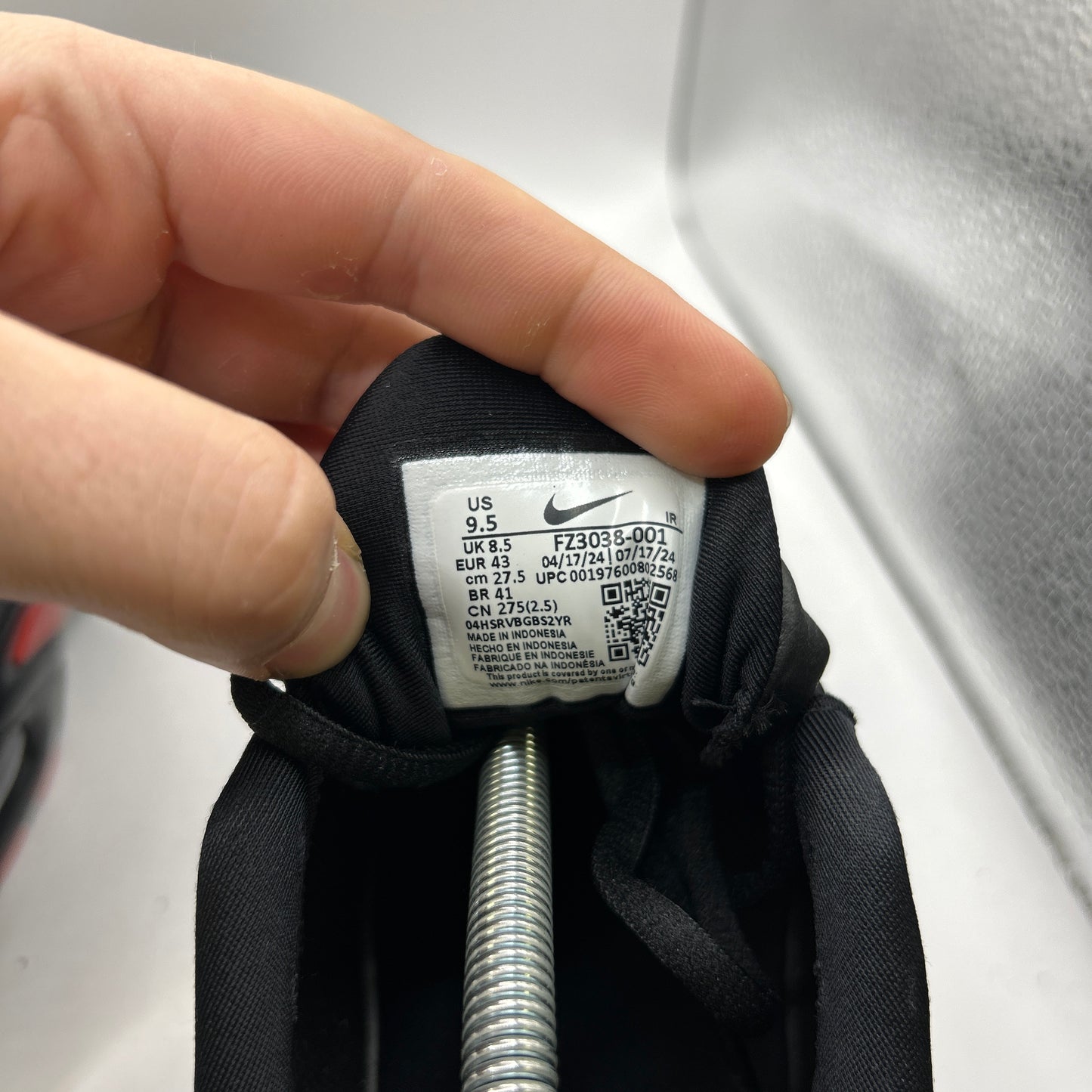 Nike Premium Black Tn (UK 8.5)