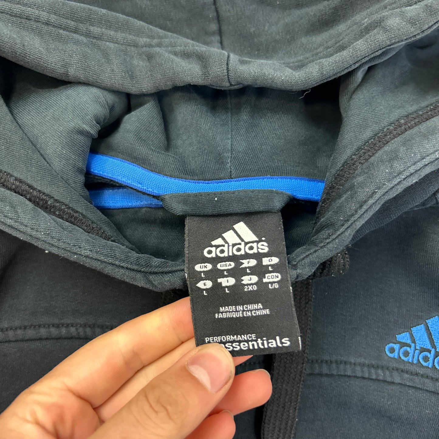 Adidas Essentials Hoodie (L)