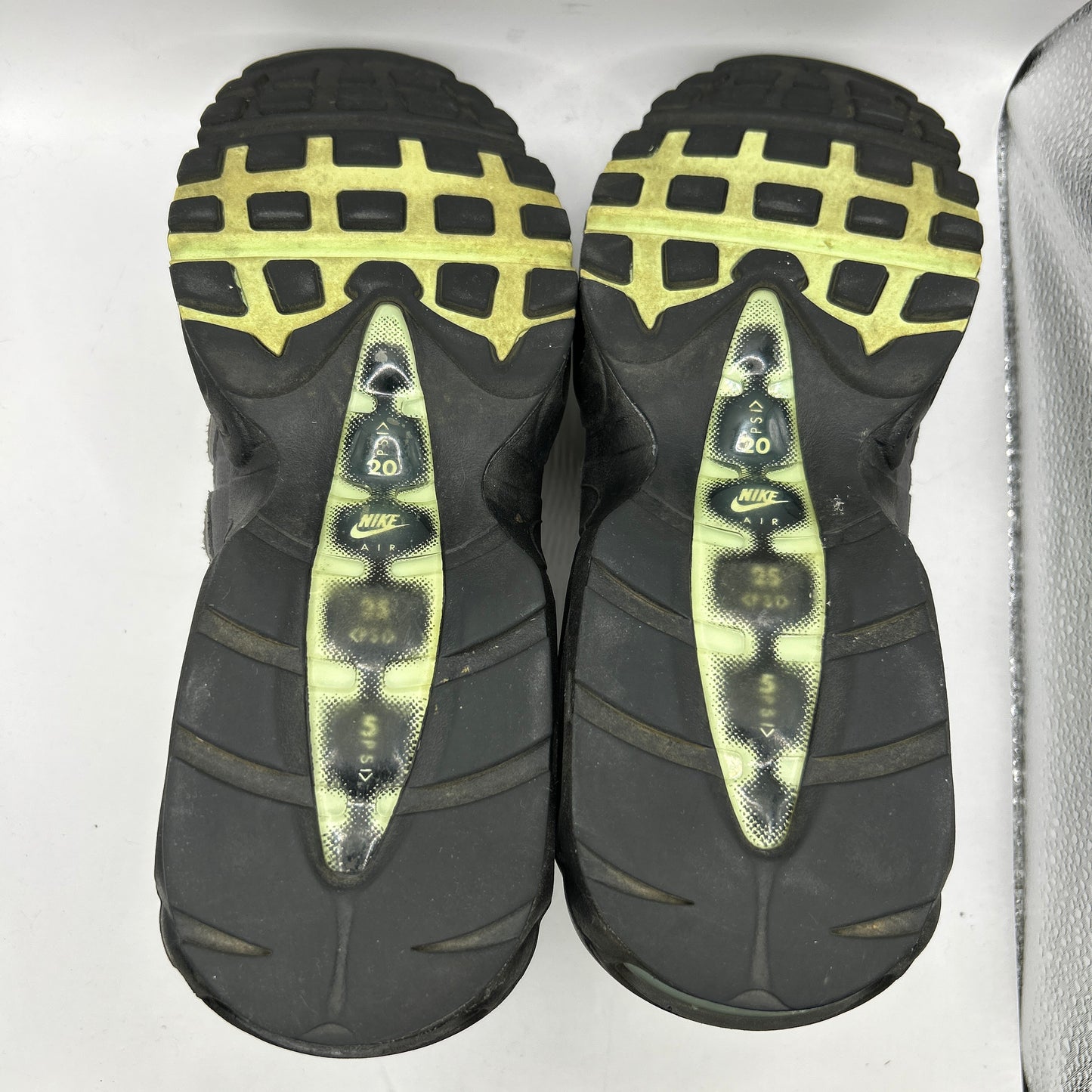 Nike Fresh Mint 95s (UK 9.5)