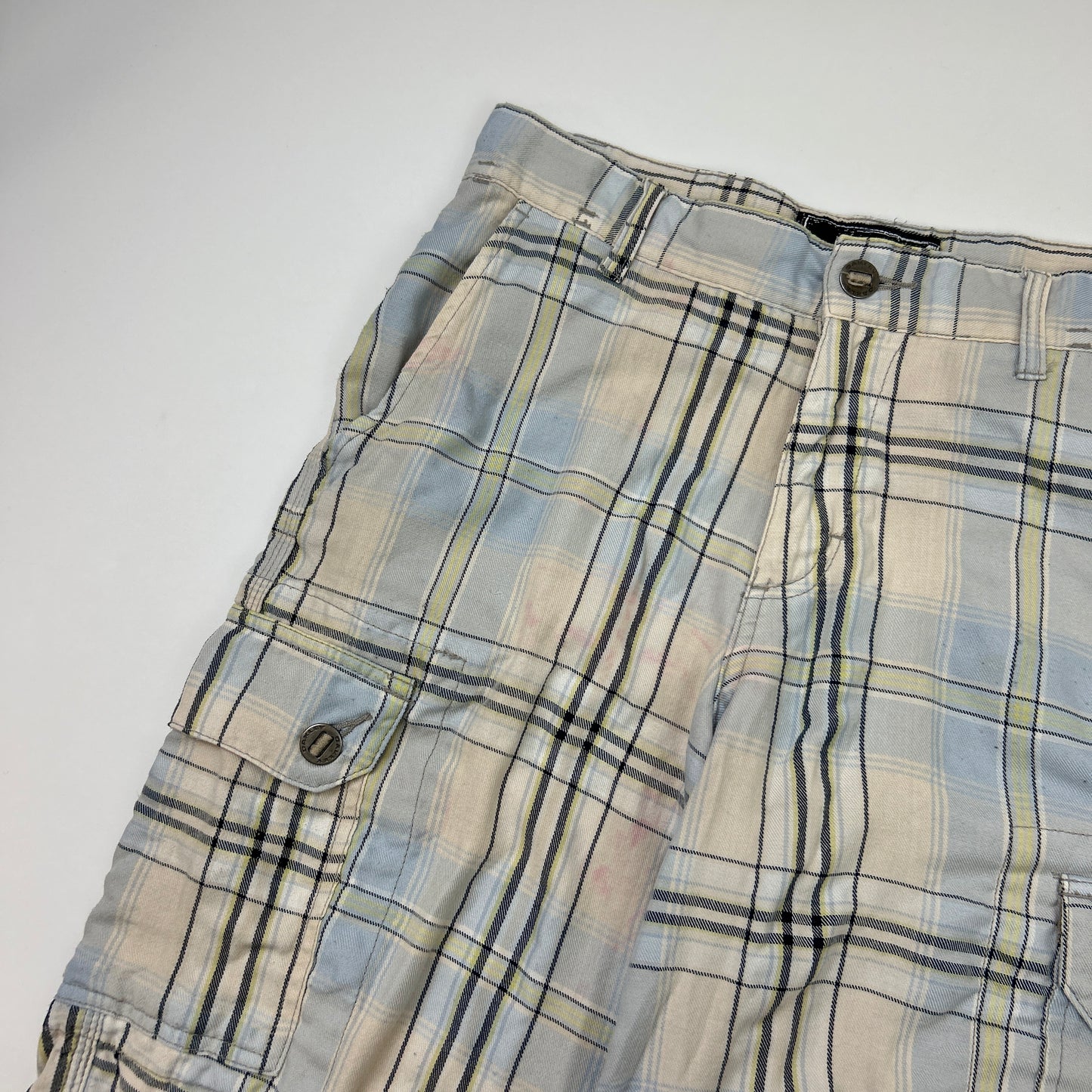 Oakley Plaid Shorts (31)