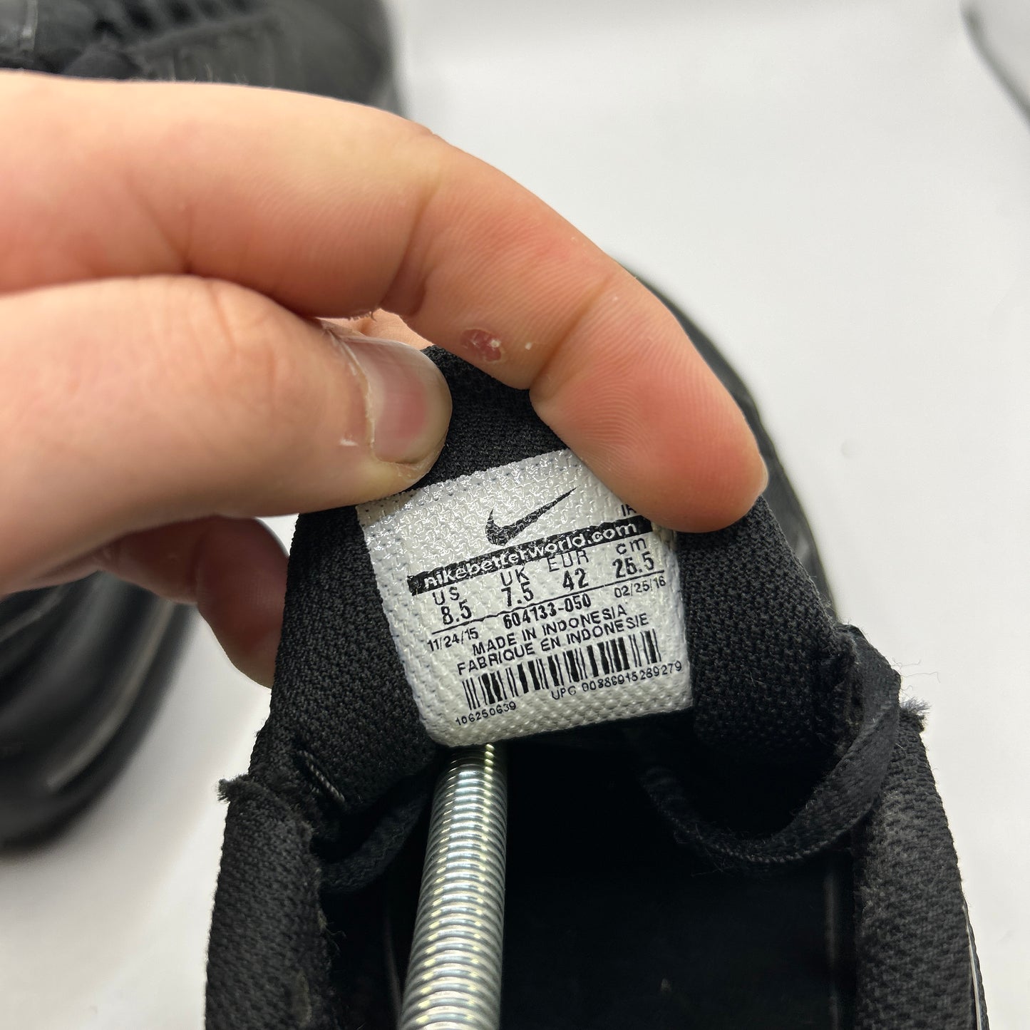 Nike Triple Black Tn (UK 7.5)