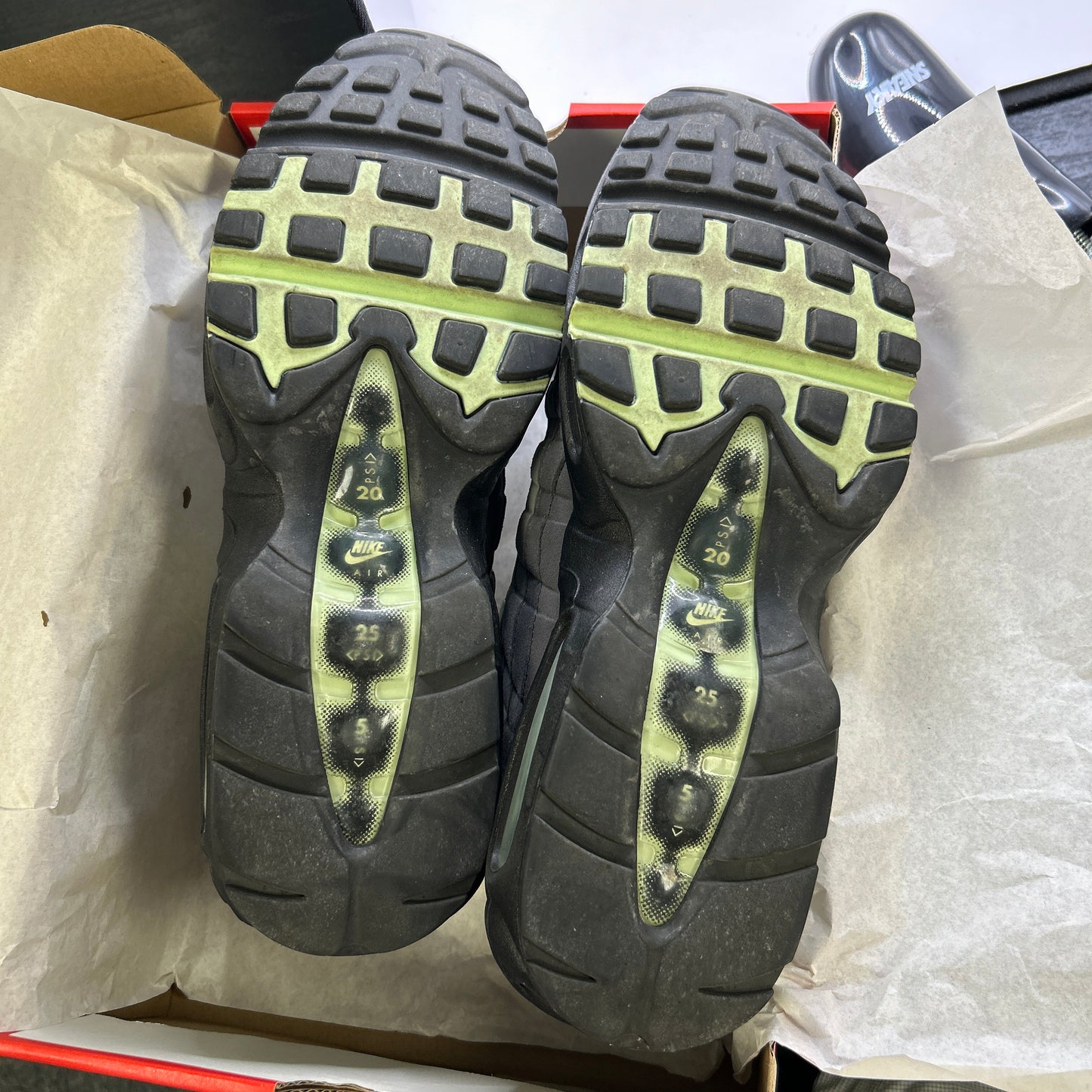 Nike Fresh Mint 95s (UK 9.5)