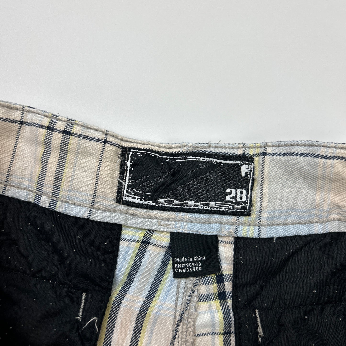 Oakley Plaid Shorts (31)