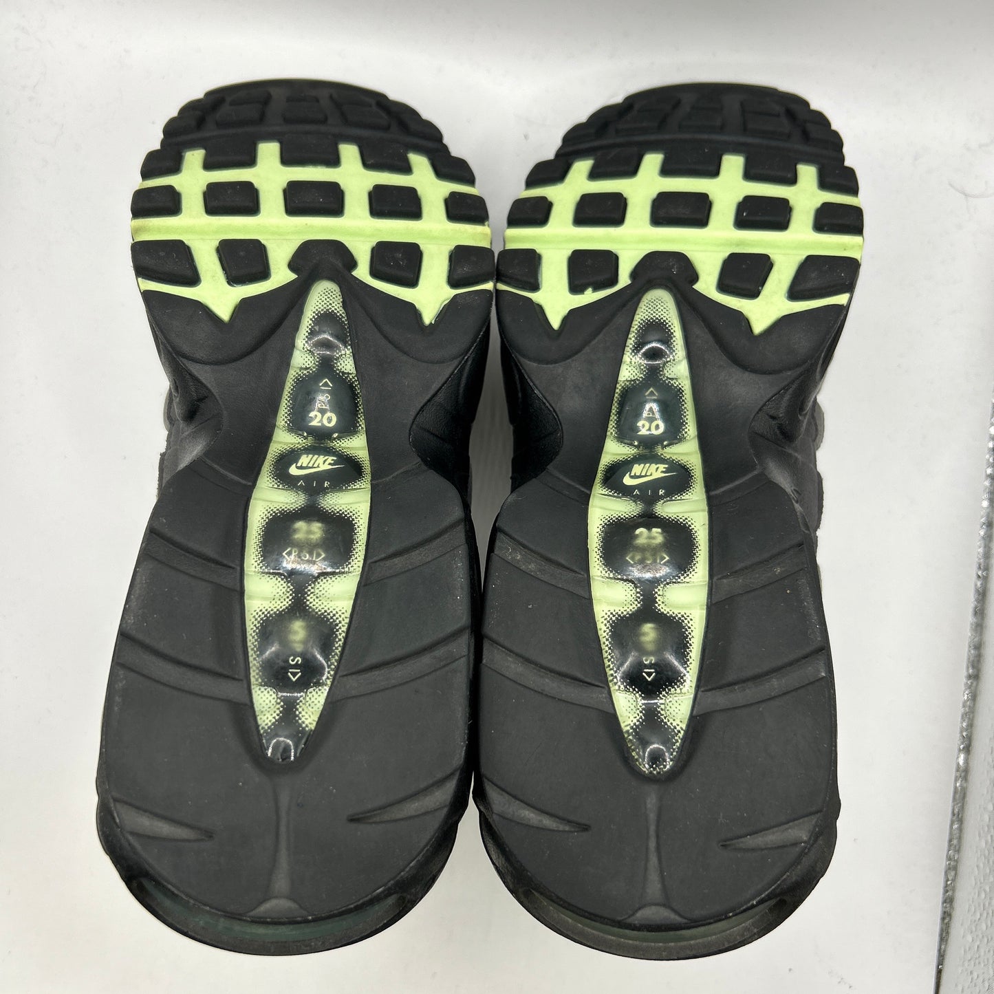 Nike Fresh Mint 95s (UK 7)