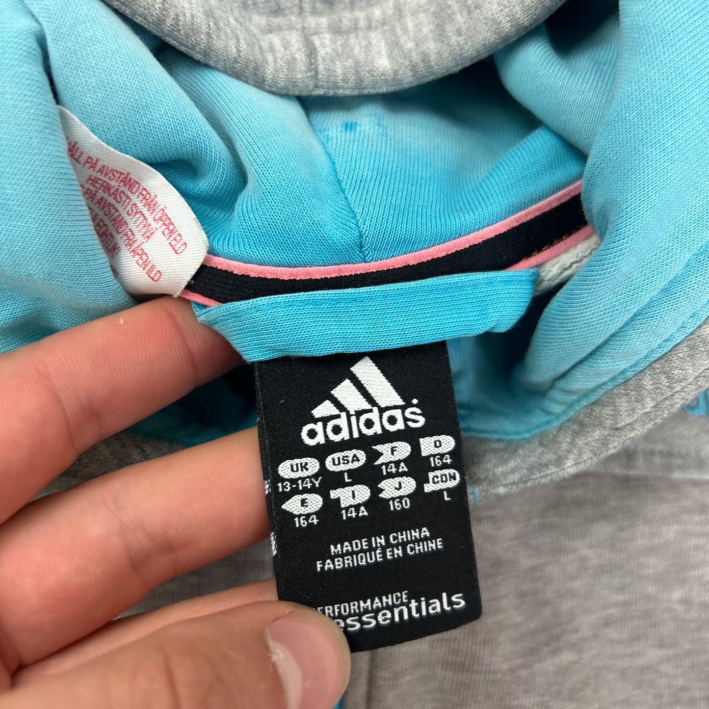 Adidas Essentials Hoodie (XS)