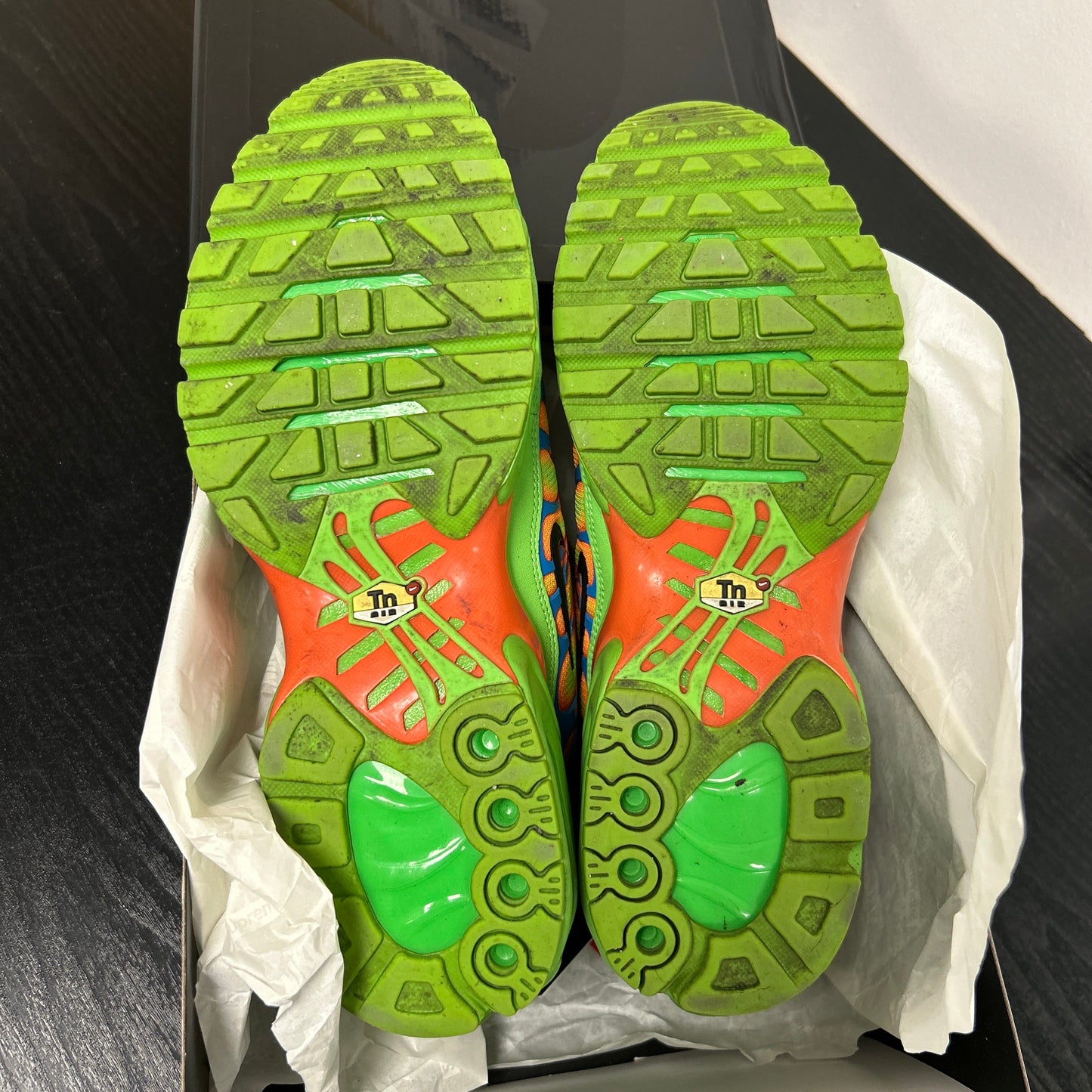 Nike Supreme Tn (UK 8)