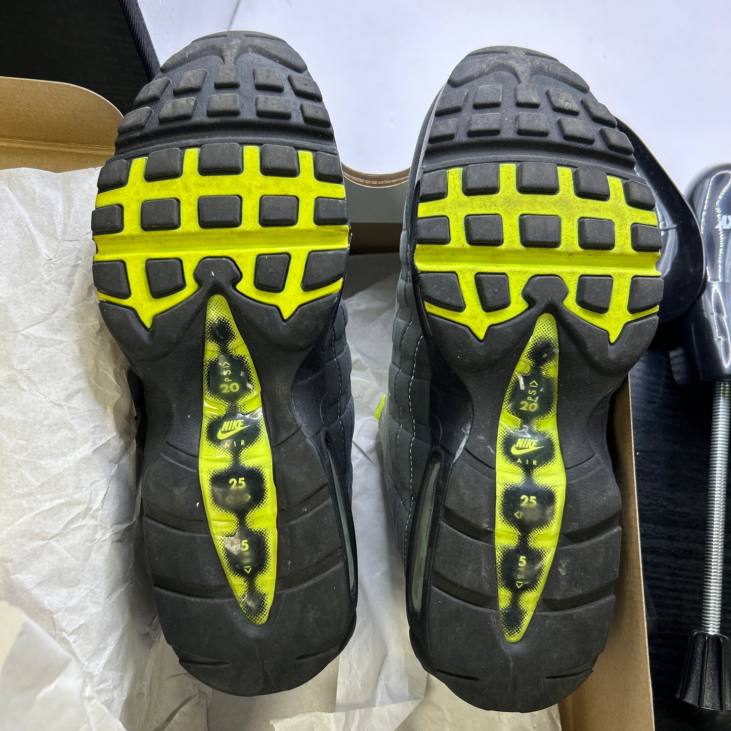Nike Neon 95s (UK 8)