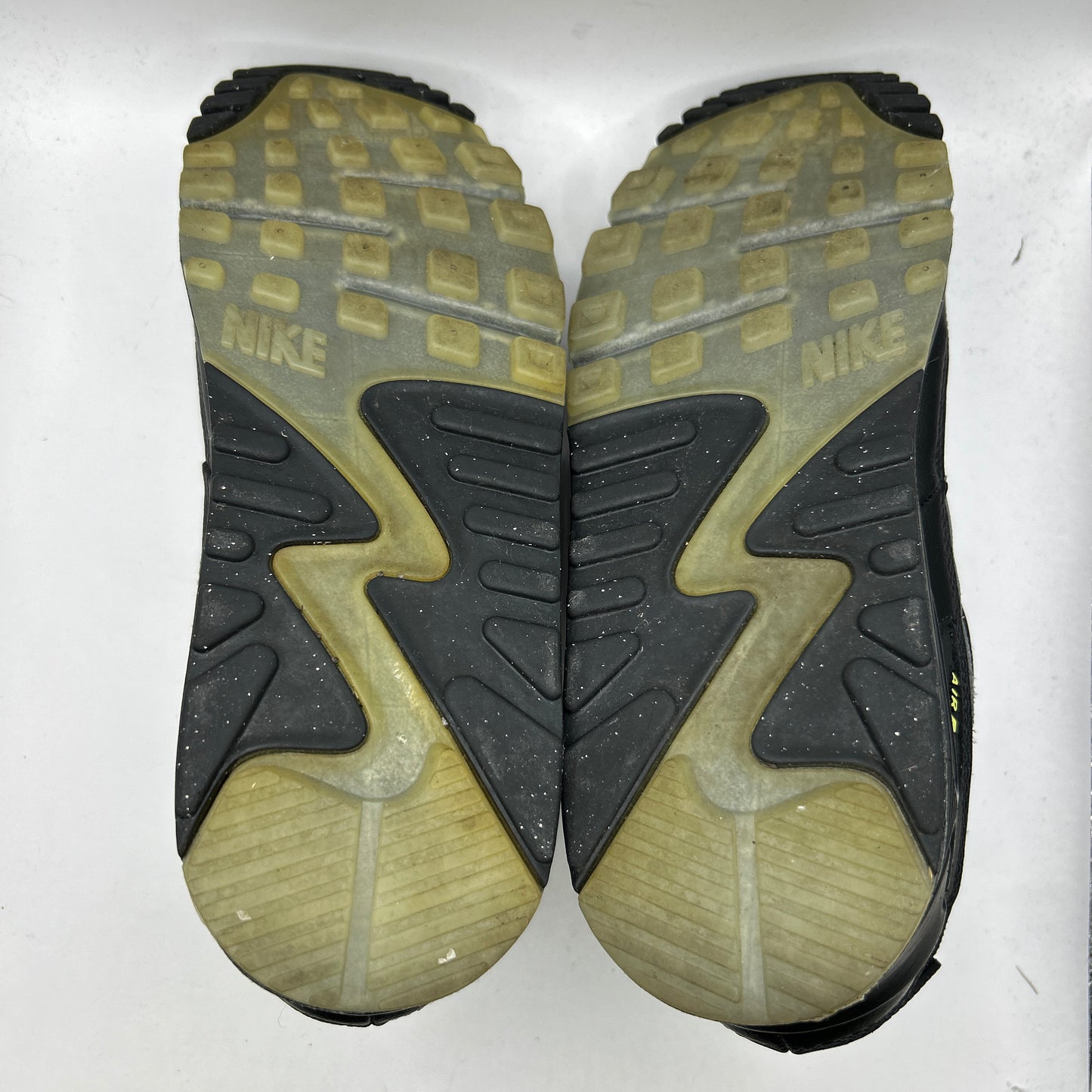 Nike Halloween 90s (UK 7.5)
