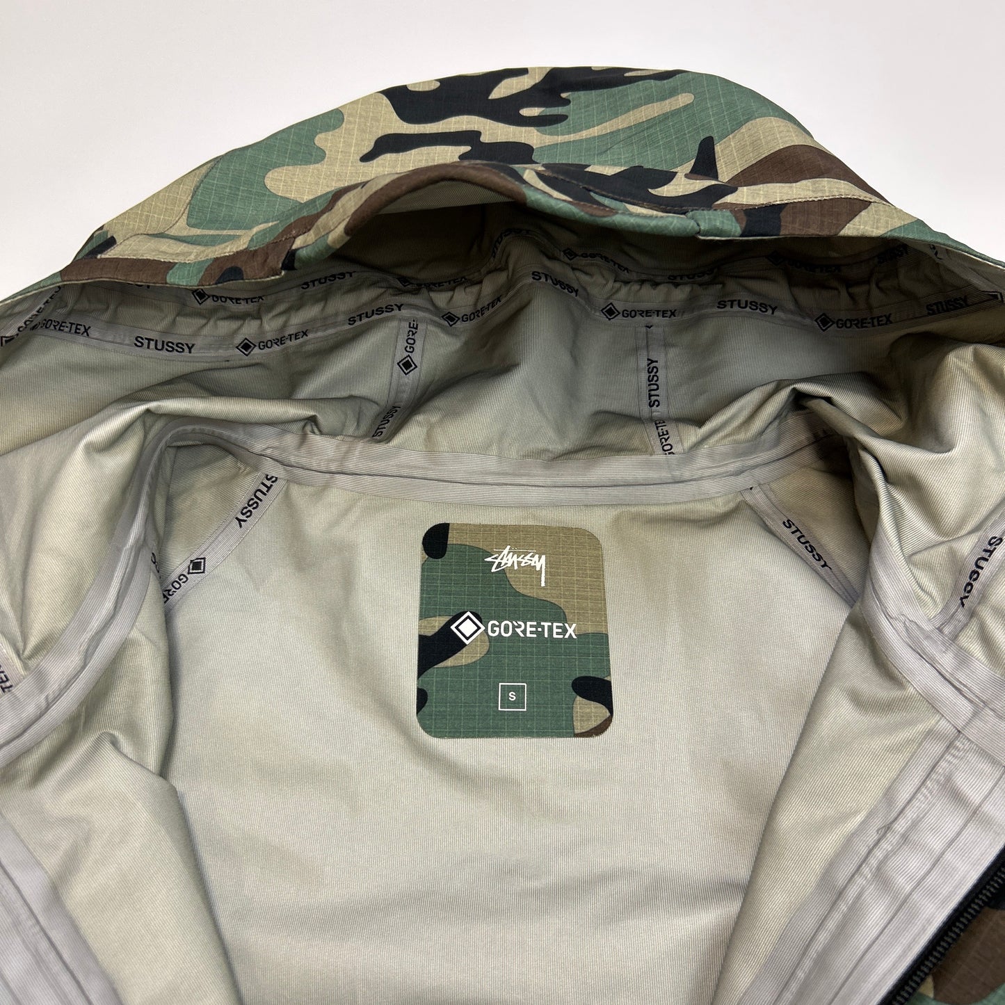 Stussy Goretex Jacket (S)