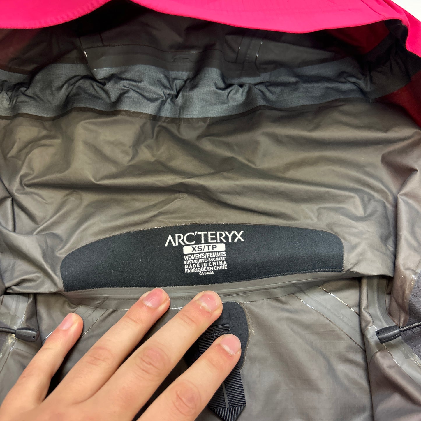 Arcteryx Beta SL Jacket (XS)