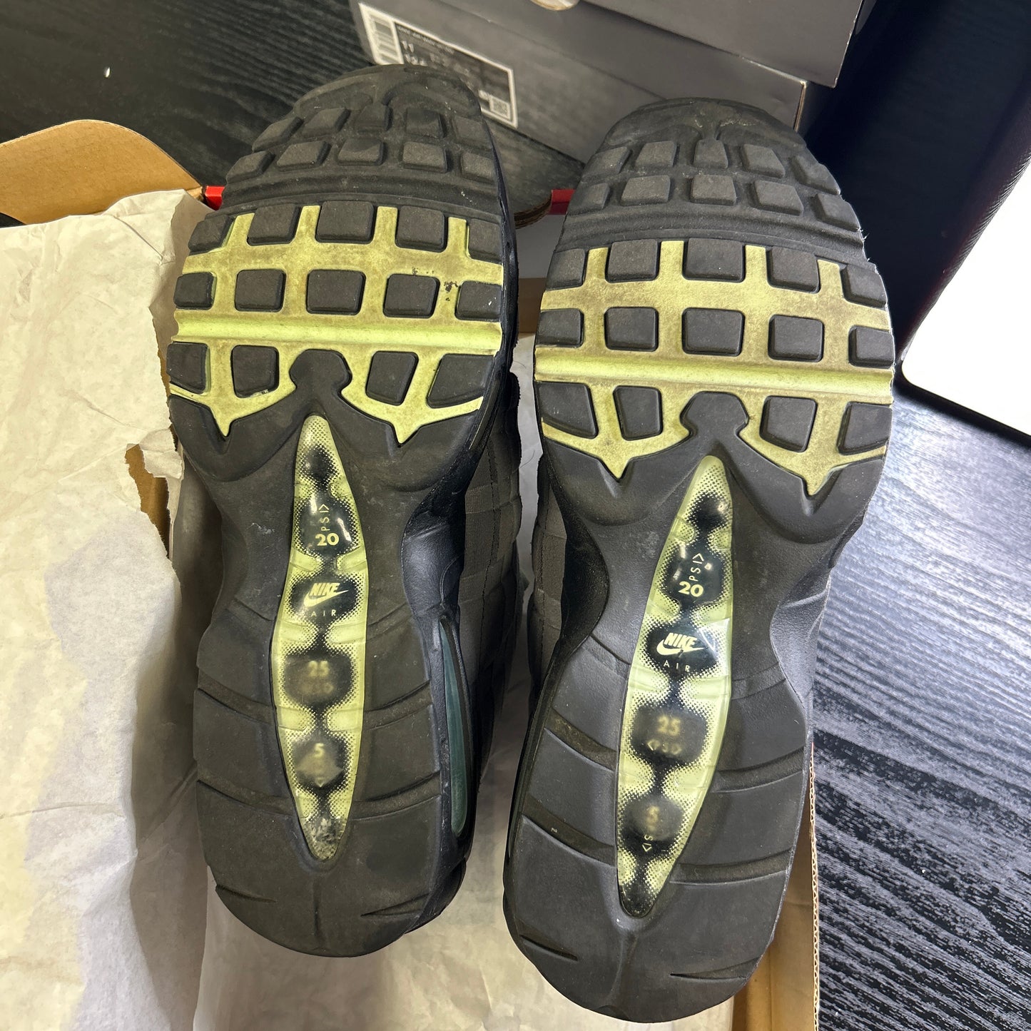Nike Fresh Mint 95s (UK 9)