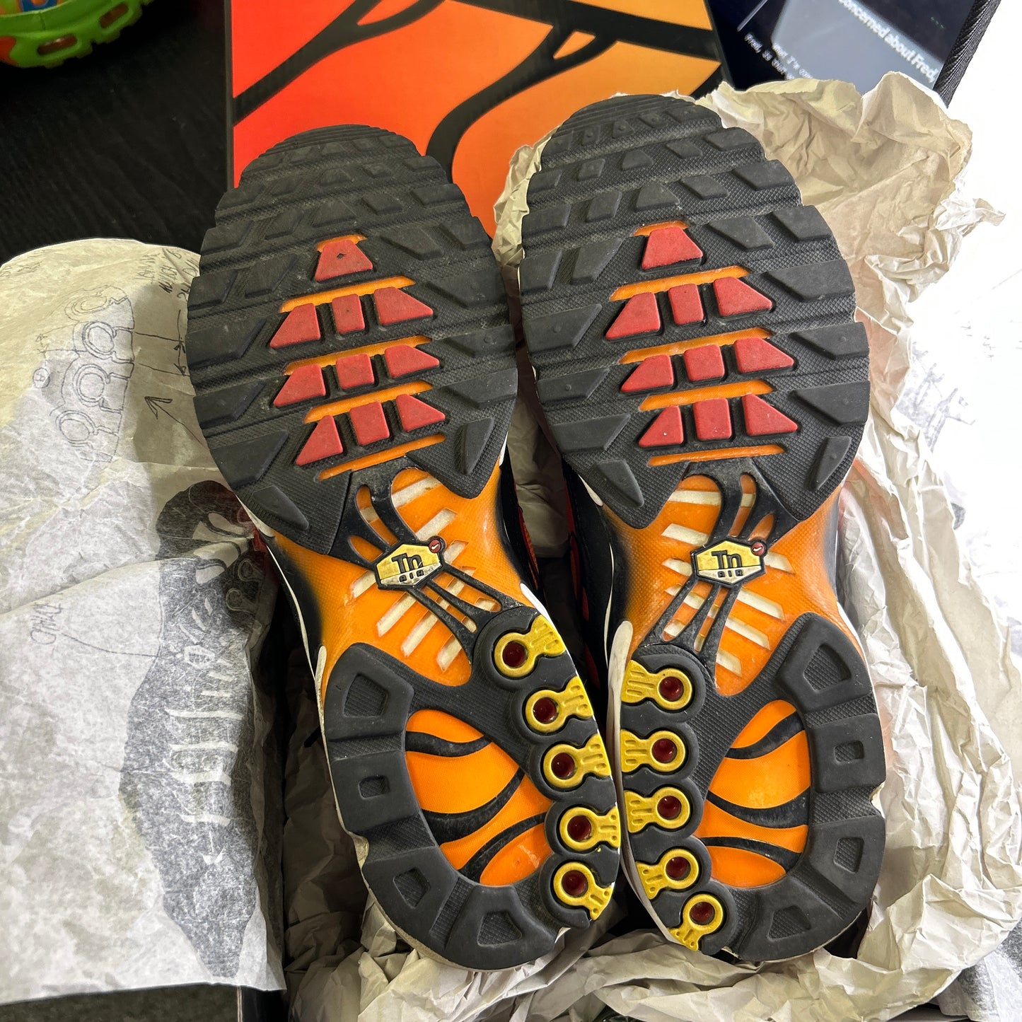 Nike Pimento Tn (UK 9.5)