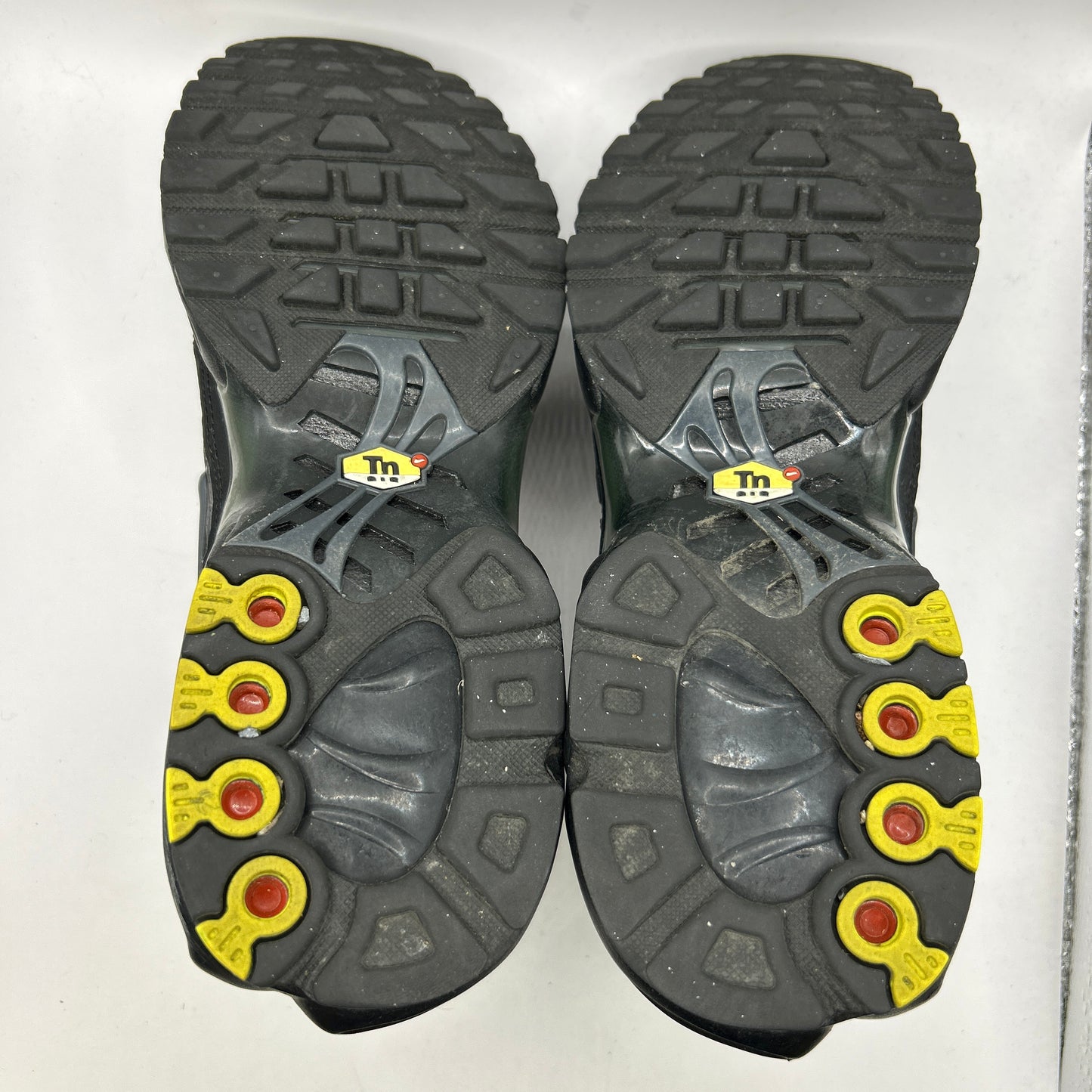 Nike Black Anthracite Tn (UK 8)