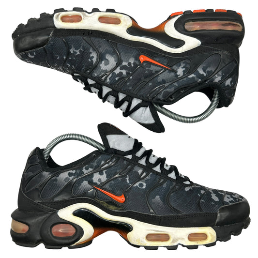 Nike Camo Tn (UK 7)
