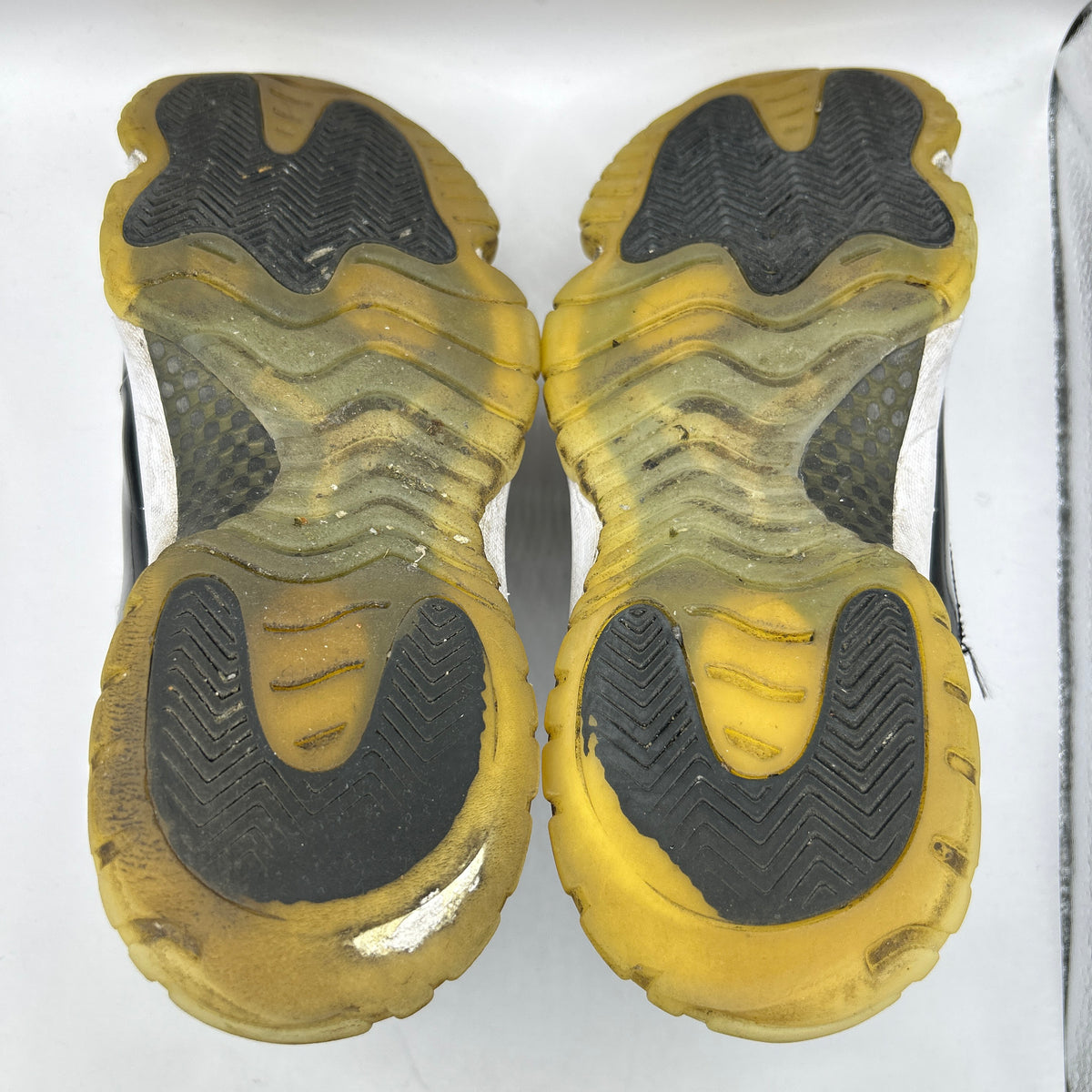 Air Jordan Gratitude 11 (UK 8)
