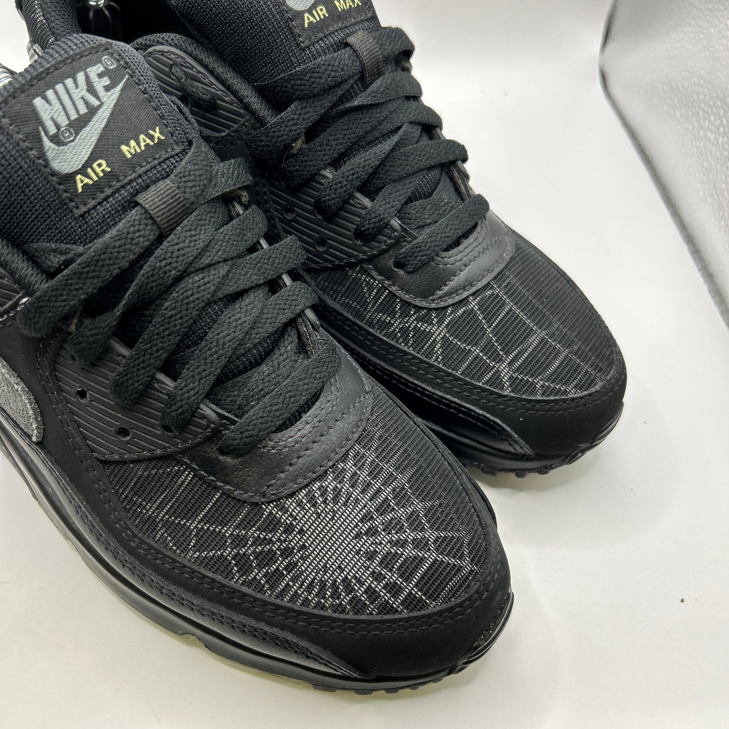 Nike Halloween 90s (UK 8)