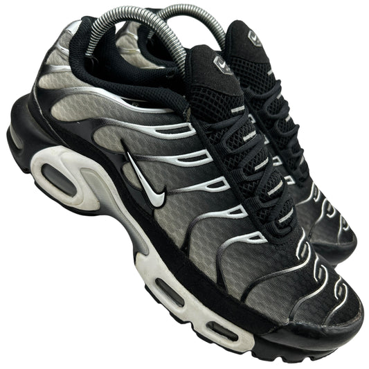 Nike Smoke Tn (UK 7)