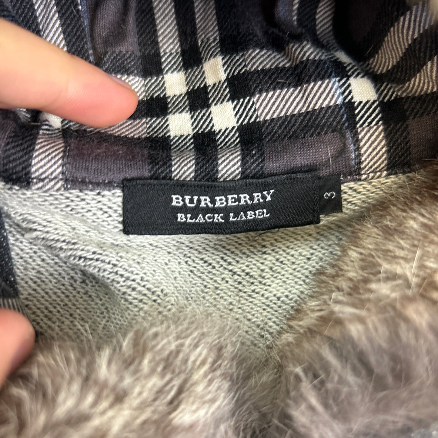 Burberry Fur Hoodie (M)