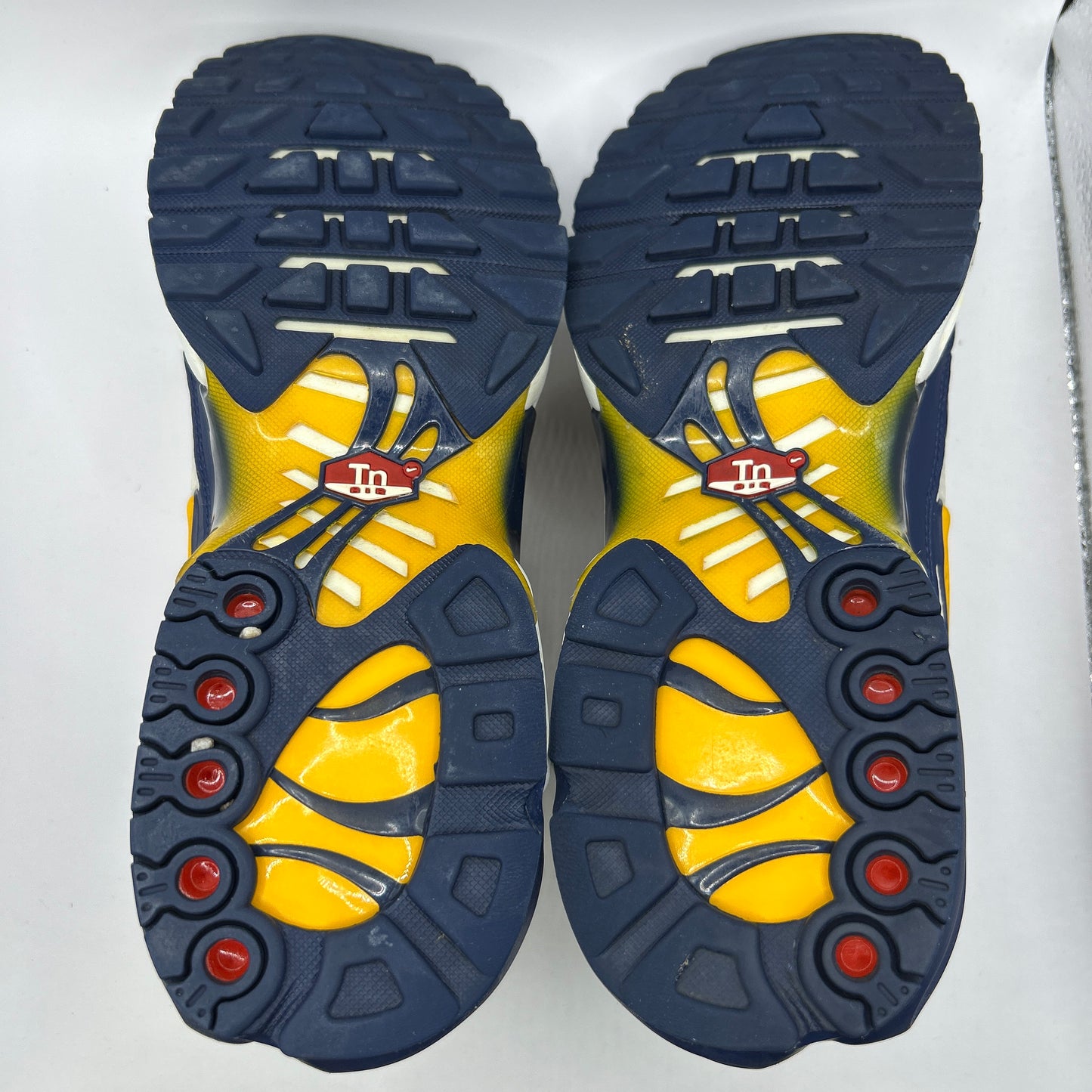 Nike Nautical Tn (UK 9.5)