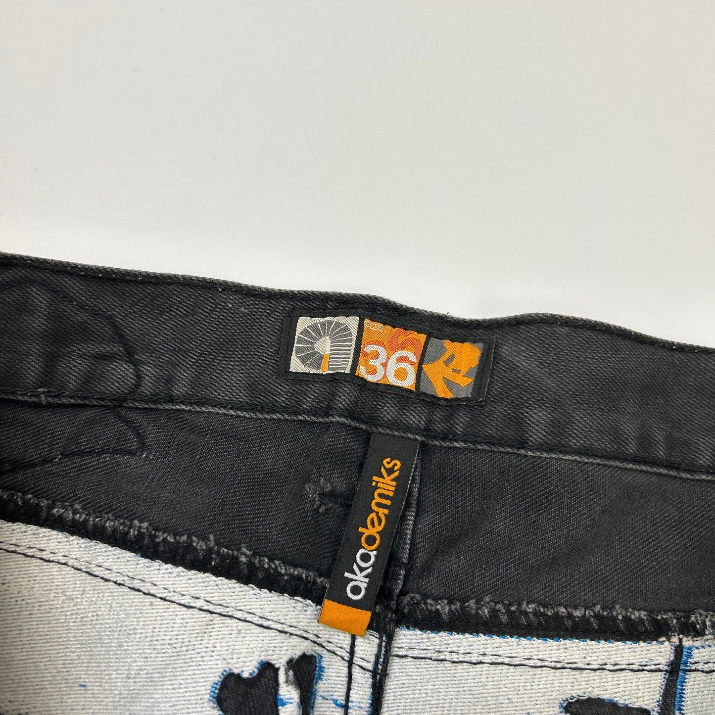Akademiks Jorts (36)