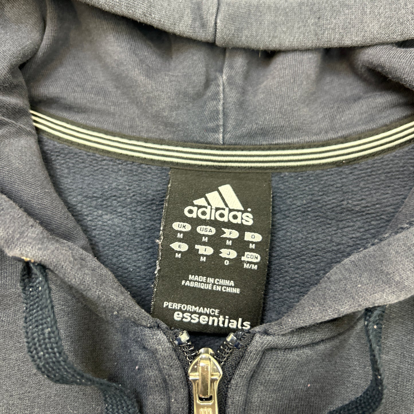 Adidas Essentials Hoodie (M)