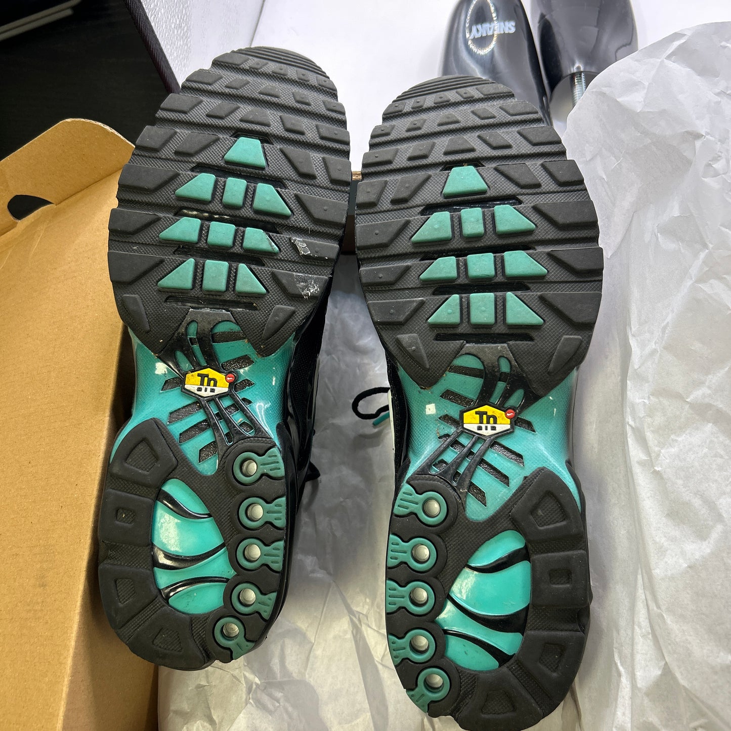 Nike Light Retro Tn (UK 10)