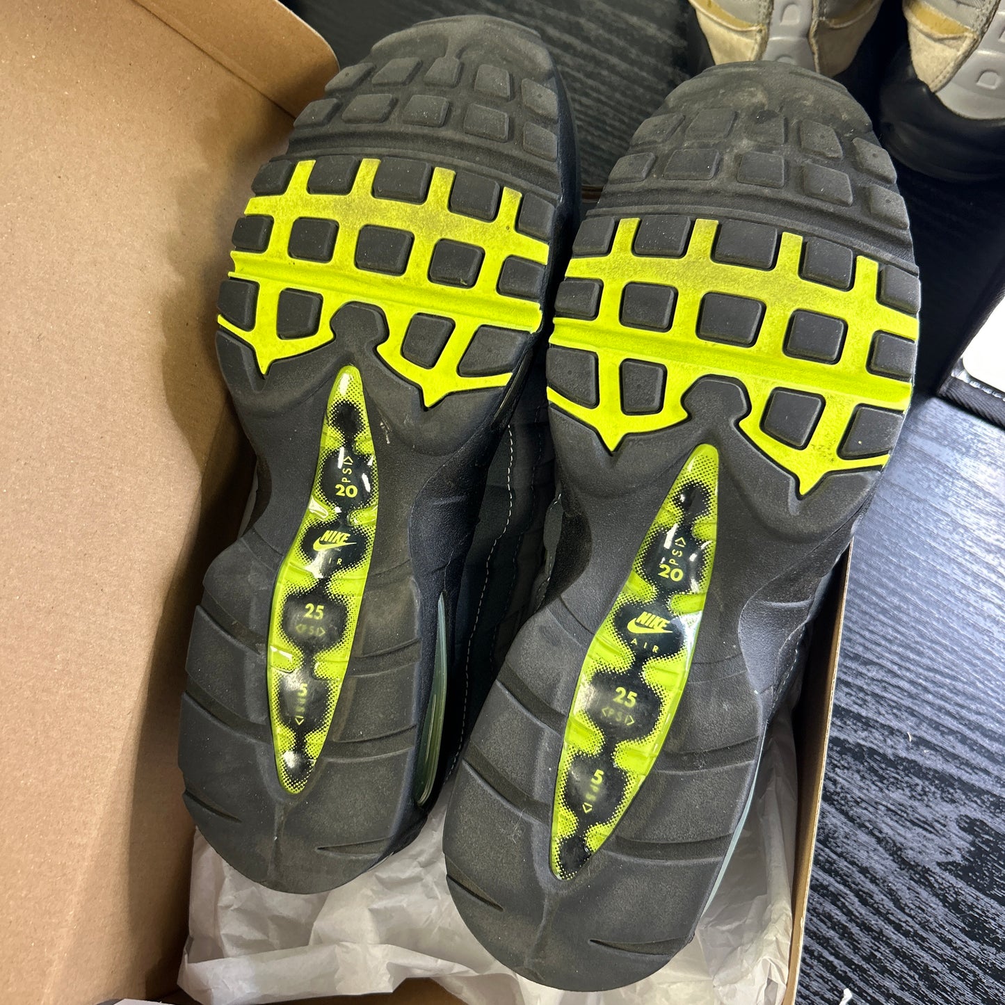 Nike Neon Big Bubble 95s (UK 9)