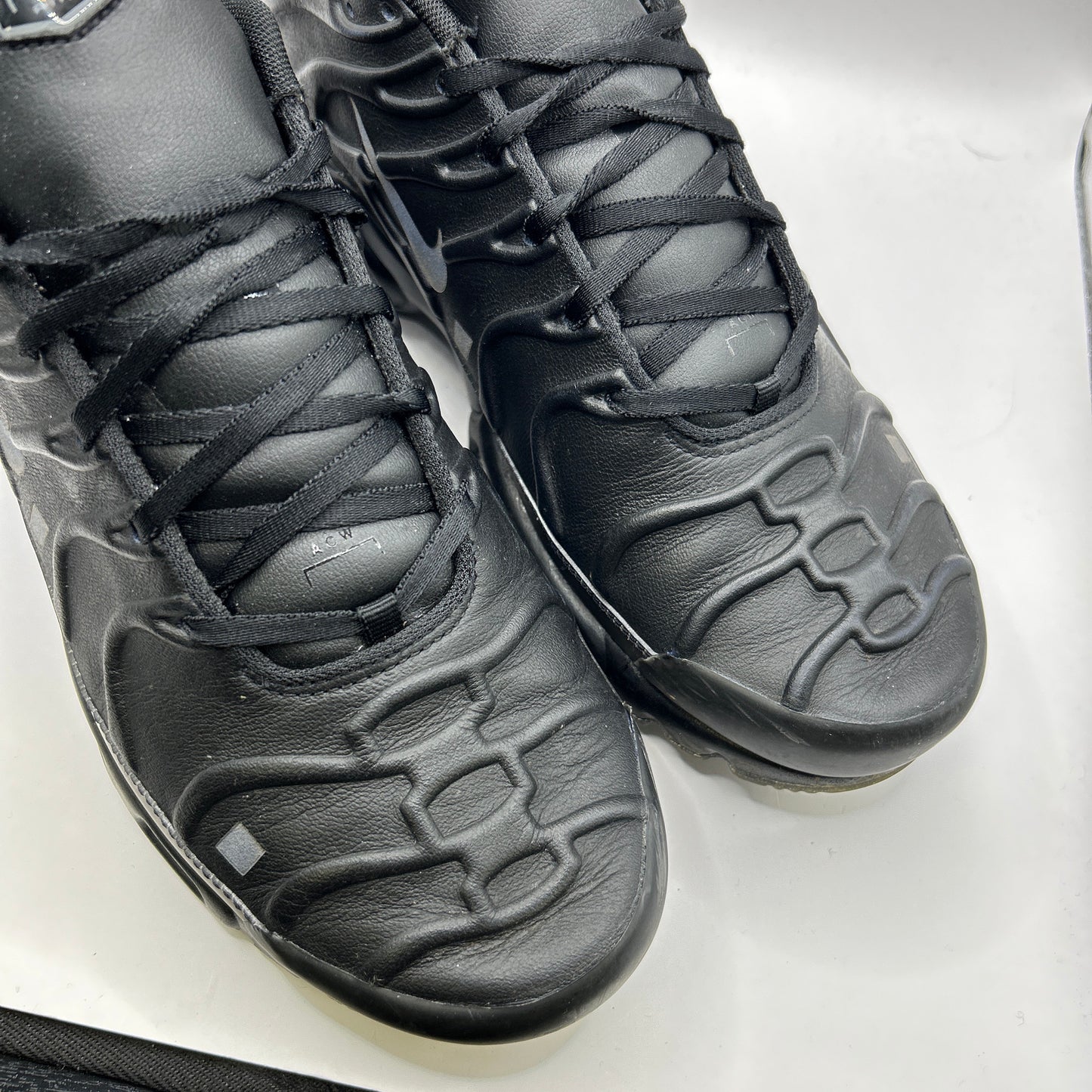Nike ACW Tn (UK 9.5)