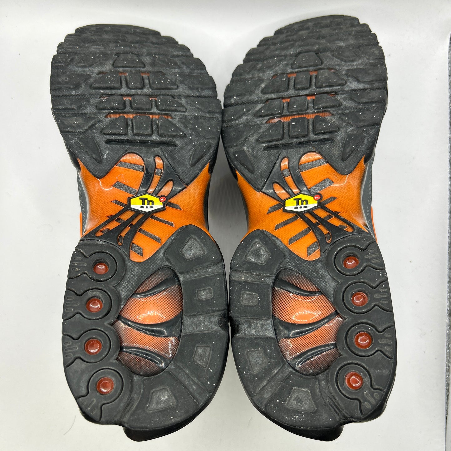Nike Total Orange Tn (UK 8.5)