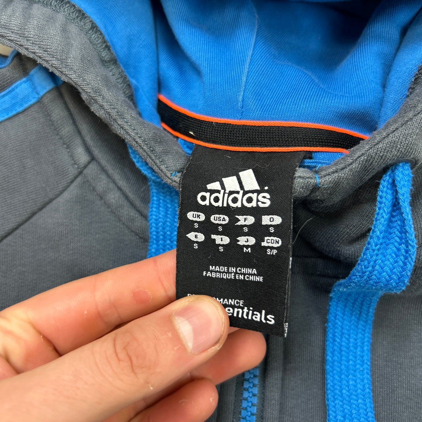 Adidas Essentials Hoodie (S)