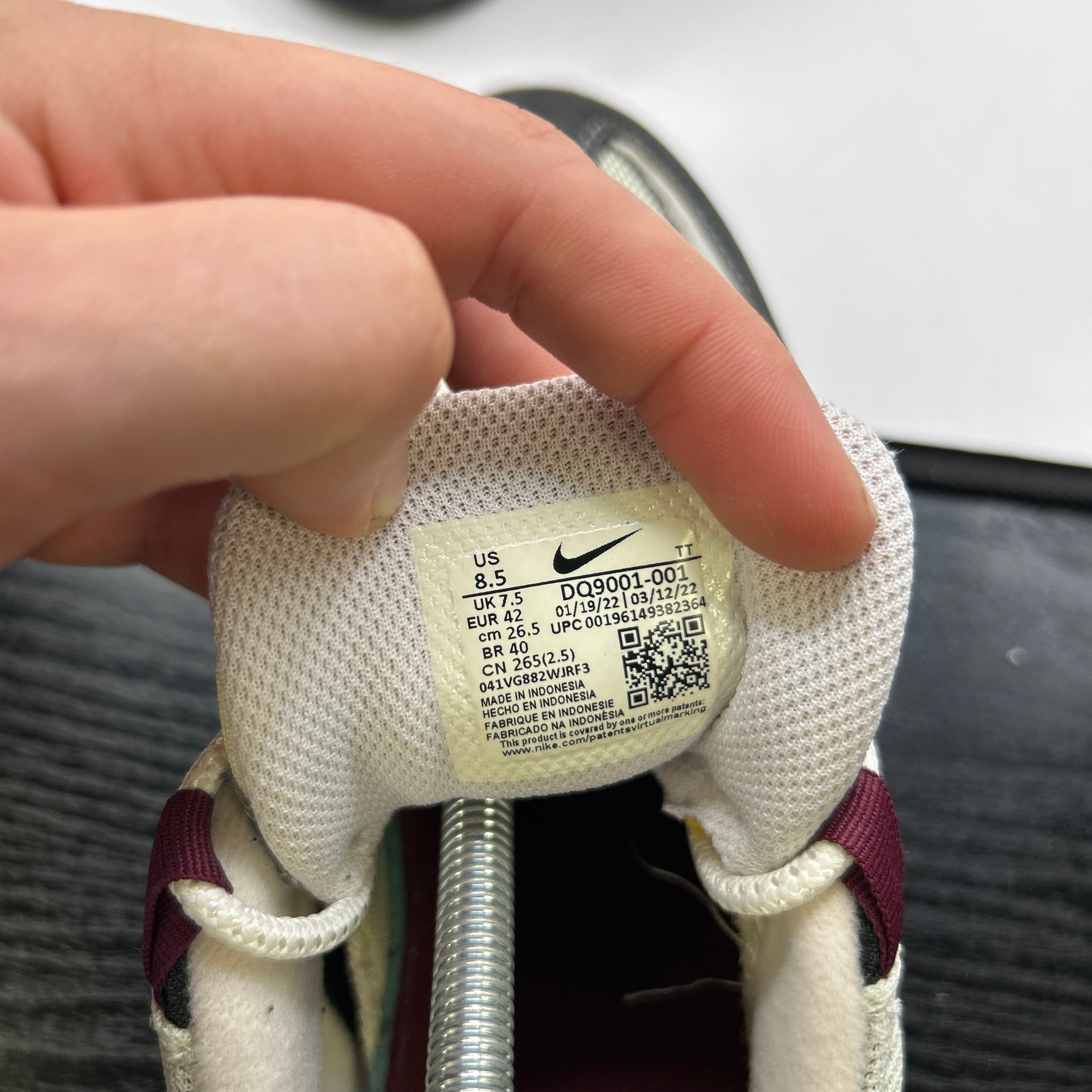 Nike Beetroot 95s (UK 7.5)