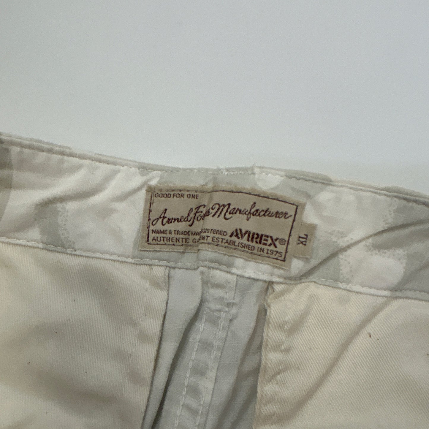 Avirex Camo Shorts (XL)