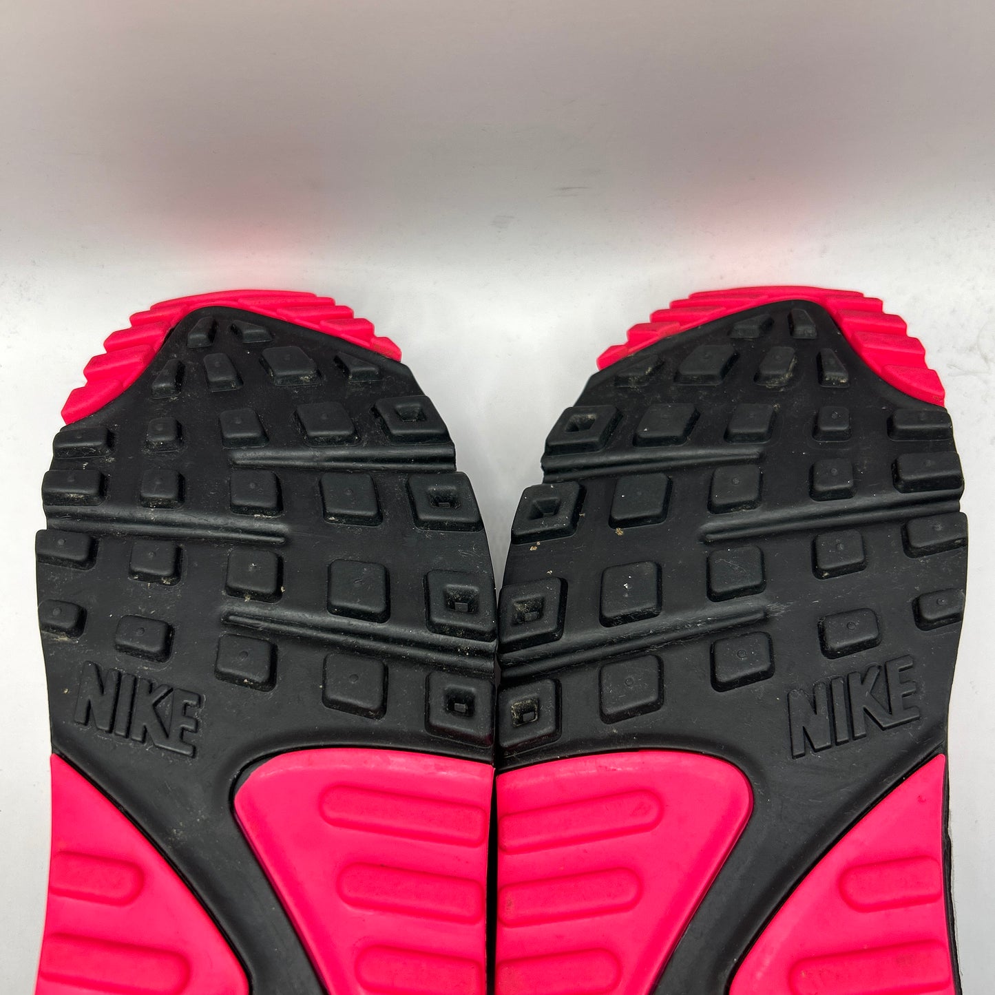Nike Hyper Pink 90s (UK 9)