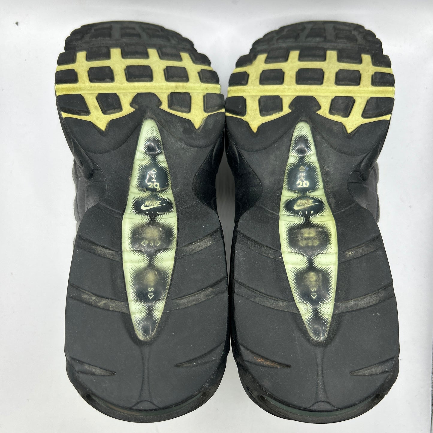 Nike Fresh Mint 95s (UK 9)