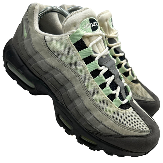 Nike Fresh Mint 95s (UK 7.5)