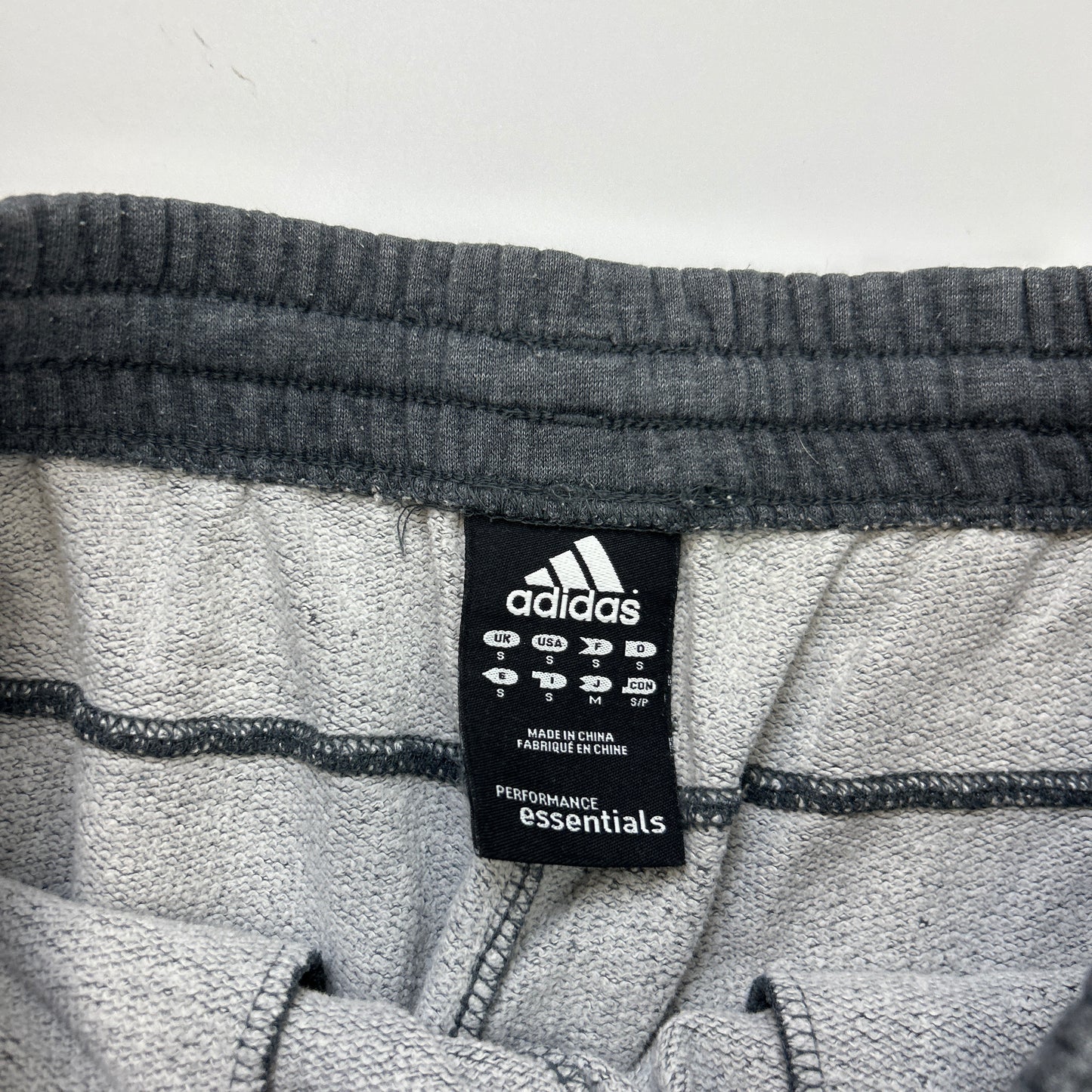 Adidas Essentials Joggers (S)