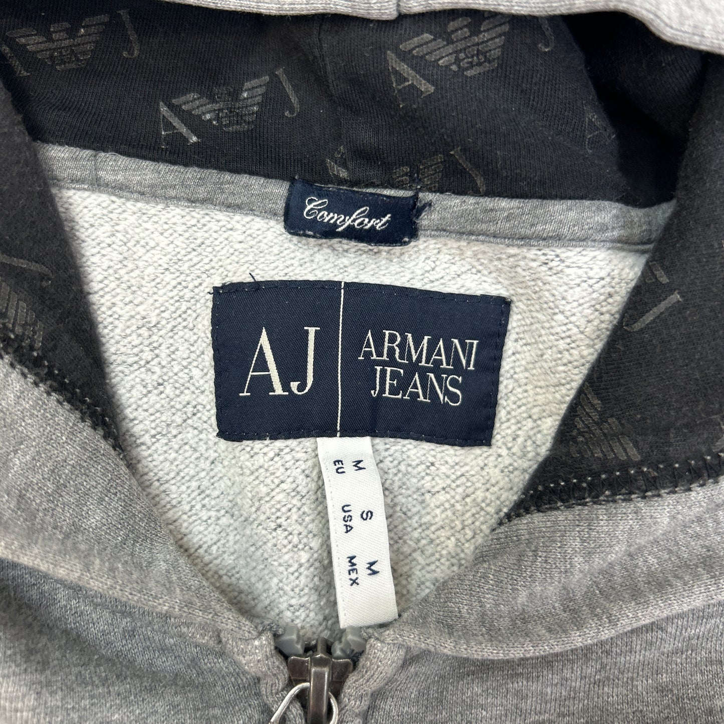 Armani Hoodie (M)