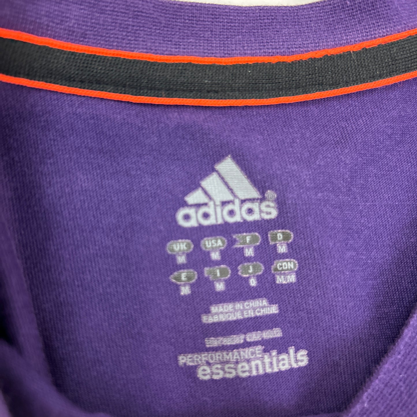 Adidas Essentials T-Shirt (M)