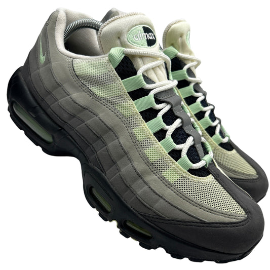 Nike Fresh Mint 95s (UK 8.5)