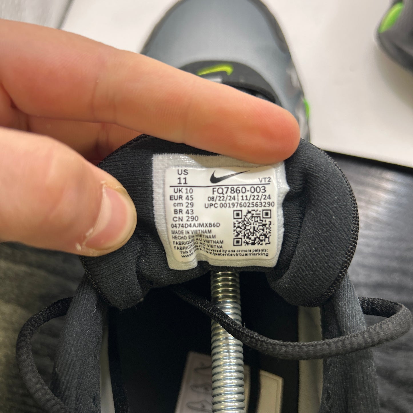Nike Black Volt DN8 (UK 10)
